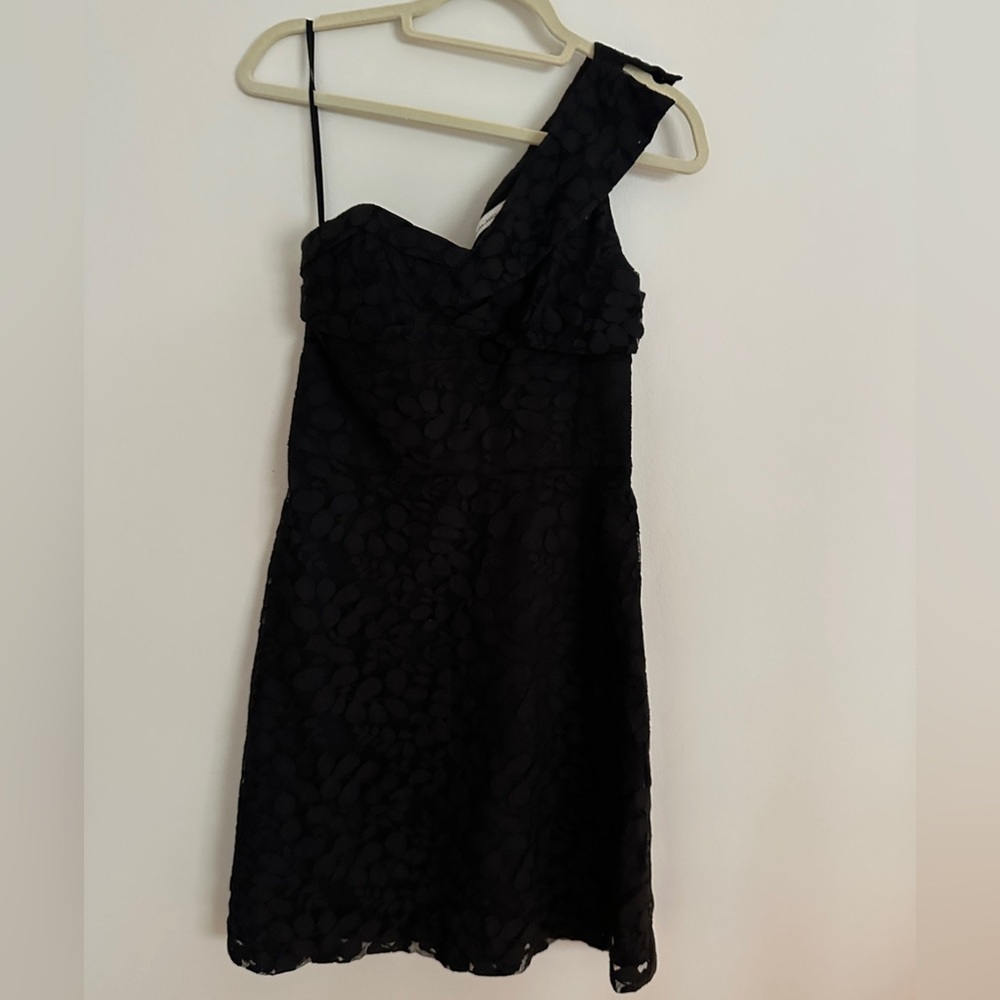 Seamline Cynthia Steffe black lace dress